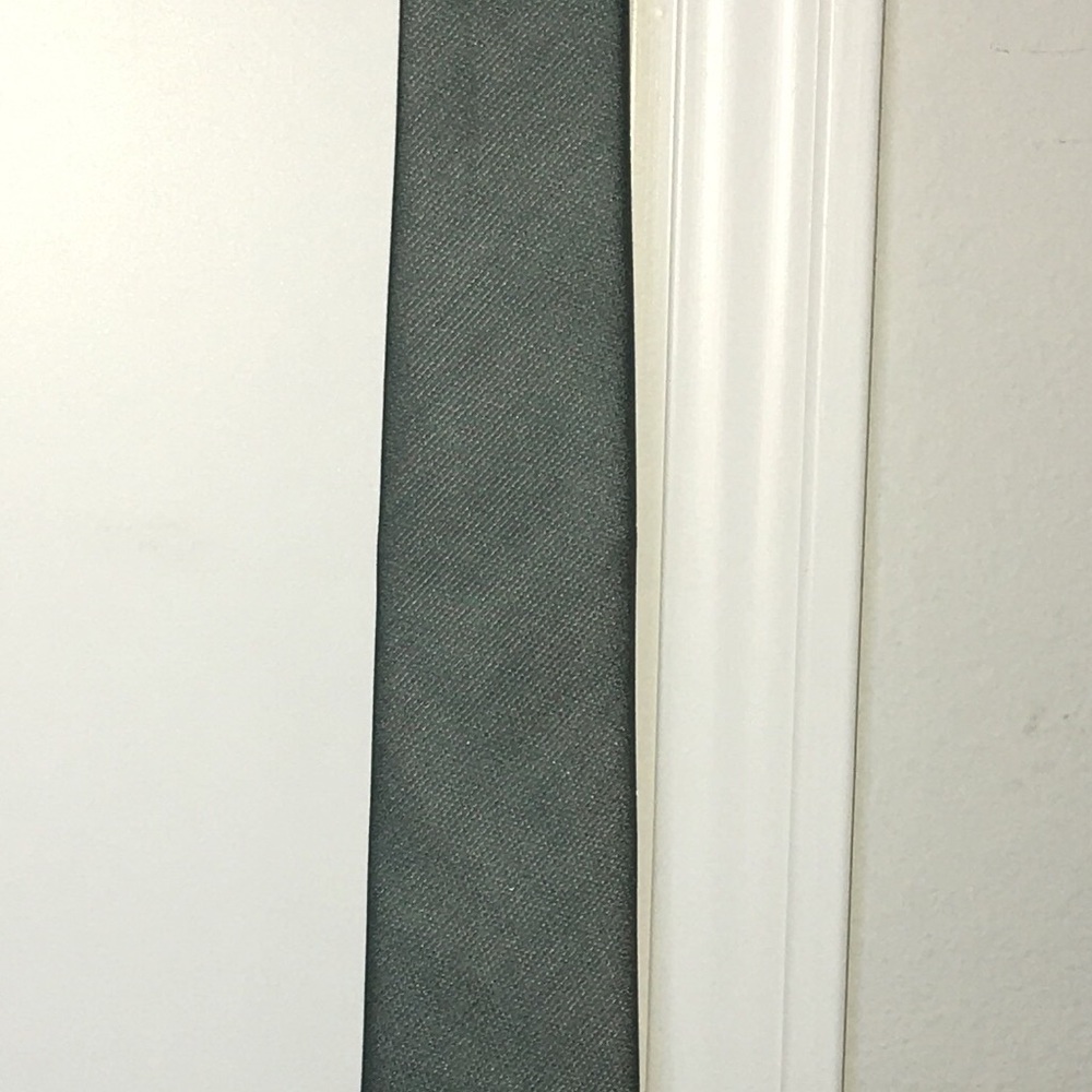 Mens Wearhouse light green tie